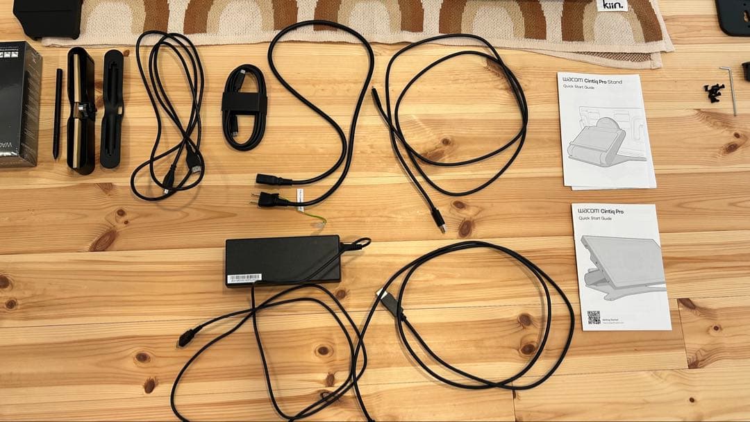 【美品】WacomCintiqPro22スタンド+colormanagerセット