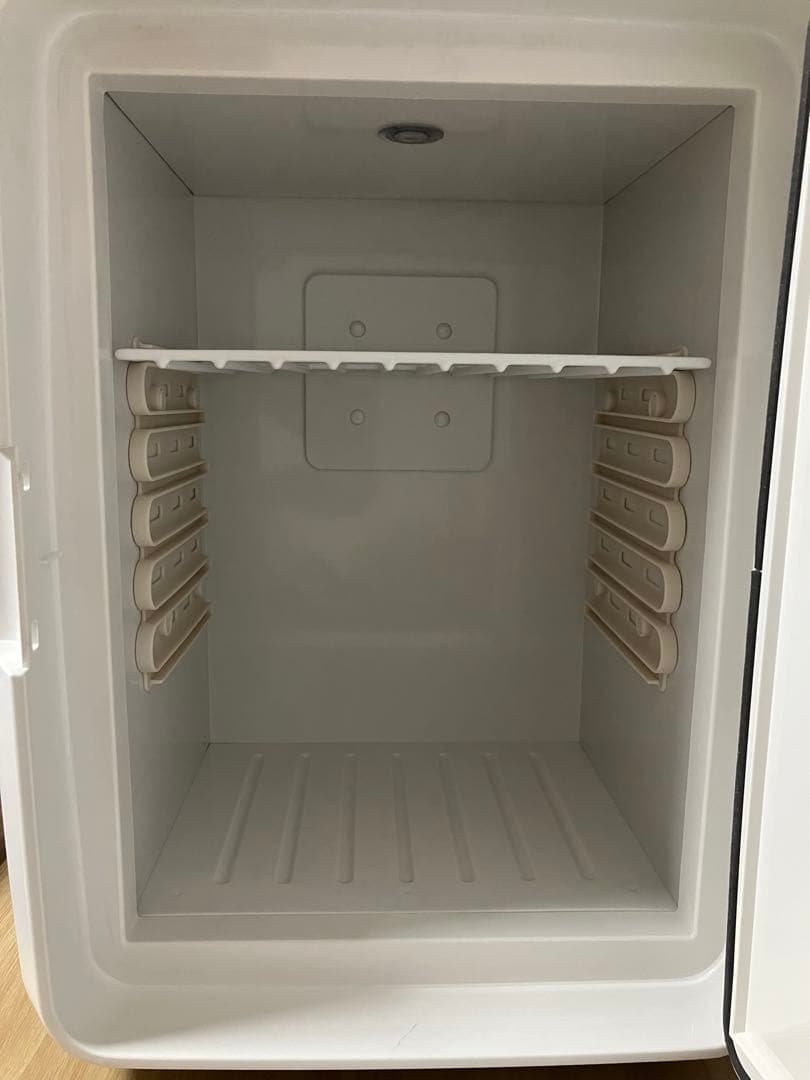 2電源式　ポータブル　電子　適温　ボックス　hr-eb08 冷温庫