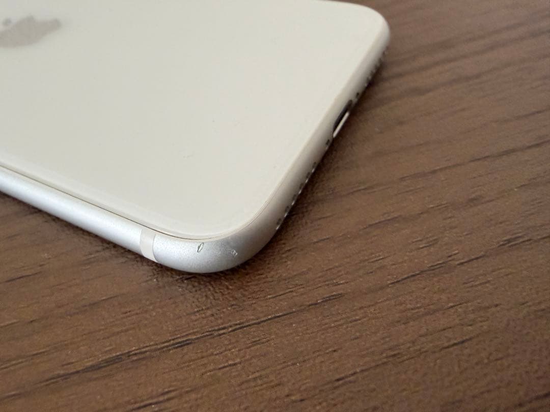 【ジャンク品】iPhoneSE 第2世代 64GB ホワイト 画面不良あり