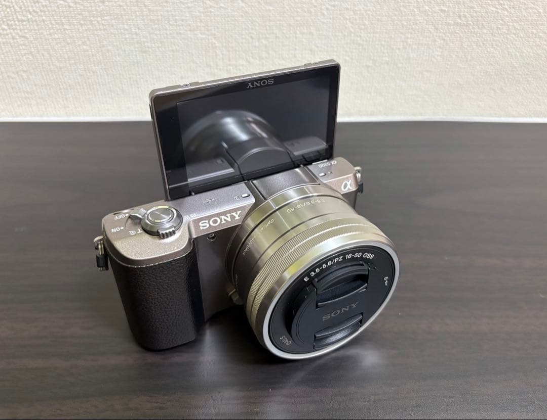 SONY α5100 ダブルズームレンズ デジタル一眼レフ 本体とレンズ