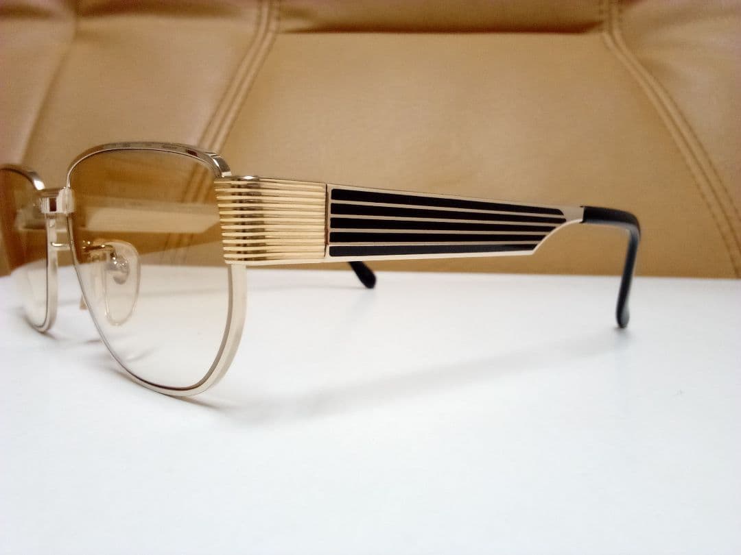 ビンテージ　サンローランメガネフレーム（ゴールド）56サイズ