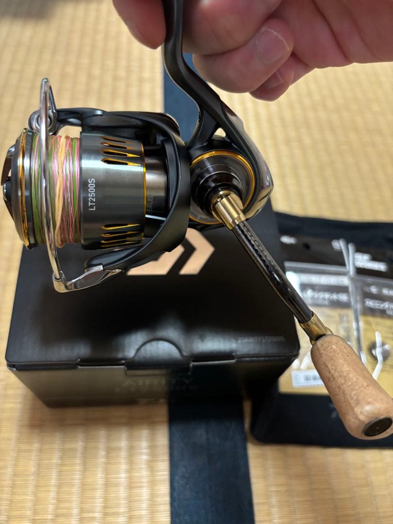 ダイワ　23エアリティLT2500S slp worksカスタム　極美品