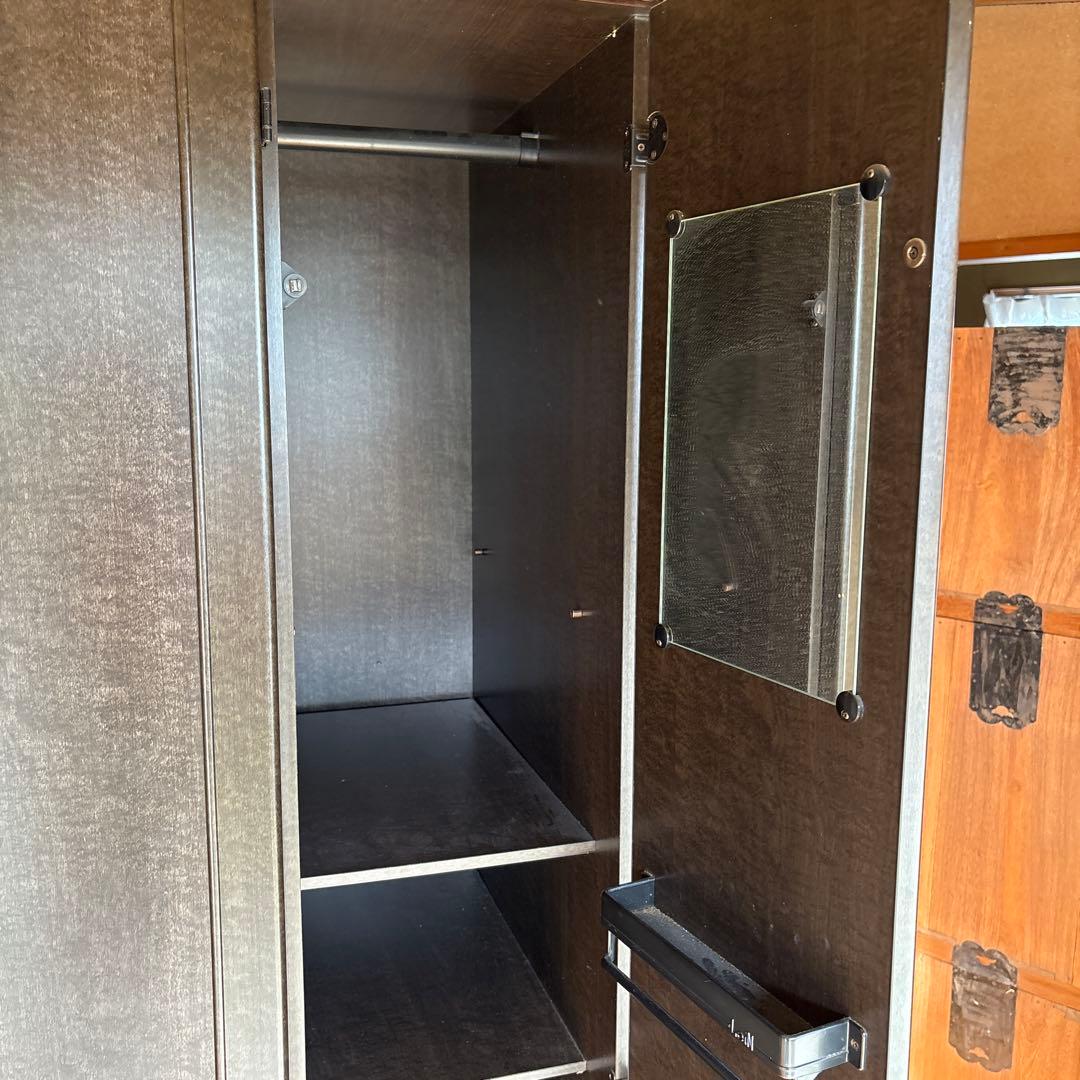 タンス　吊り下げ収納タイプ ＊可動式棚収納もあります。⭐️現地引渡しも可能