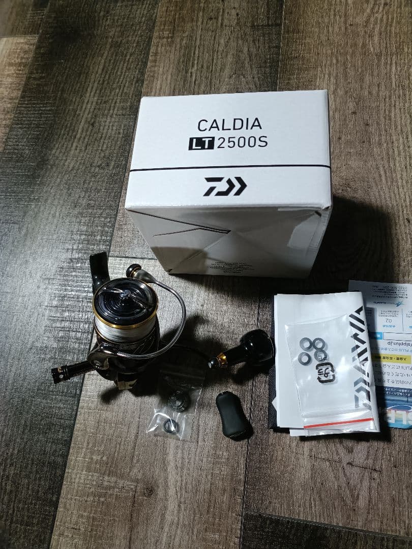 Daiwa CALDIA LT2500S スピニングリール