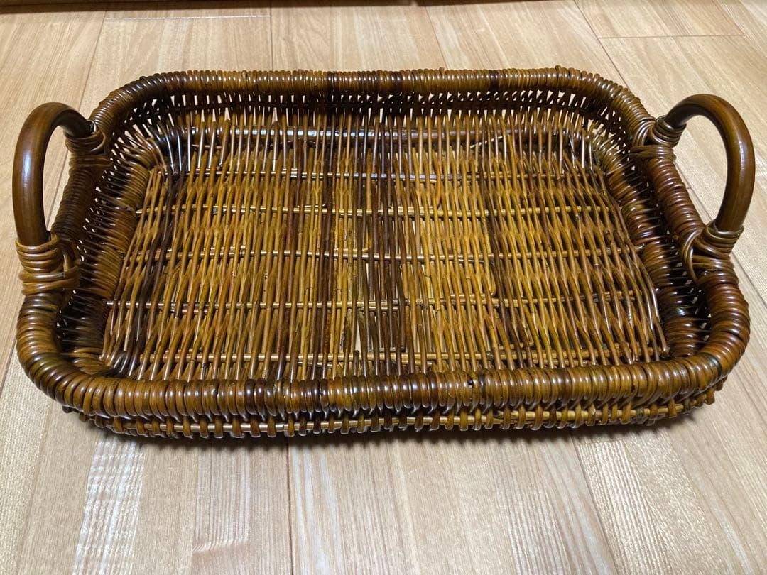 アンティークヴィンテージ籠トレイ　持ち手付き　かご