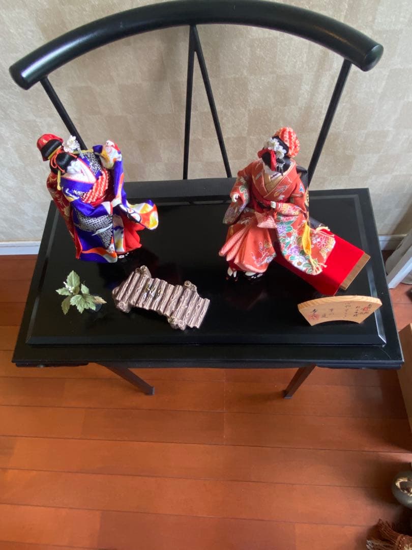 日本人形　舞妓さん2人　京の庭