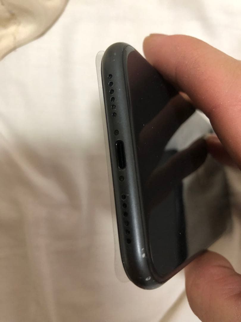 iPhone 11、128GBのジャンクストレージ。