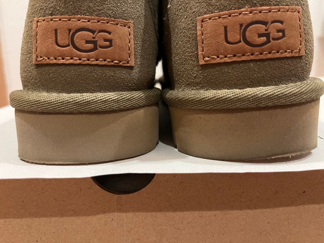 UGG クラシックウルトラミニ ベージュ 23