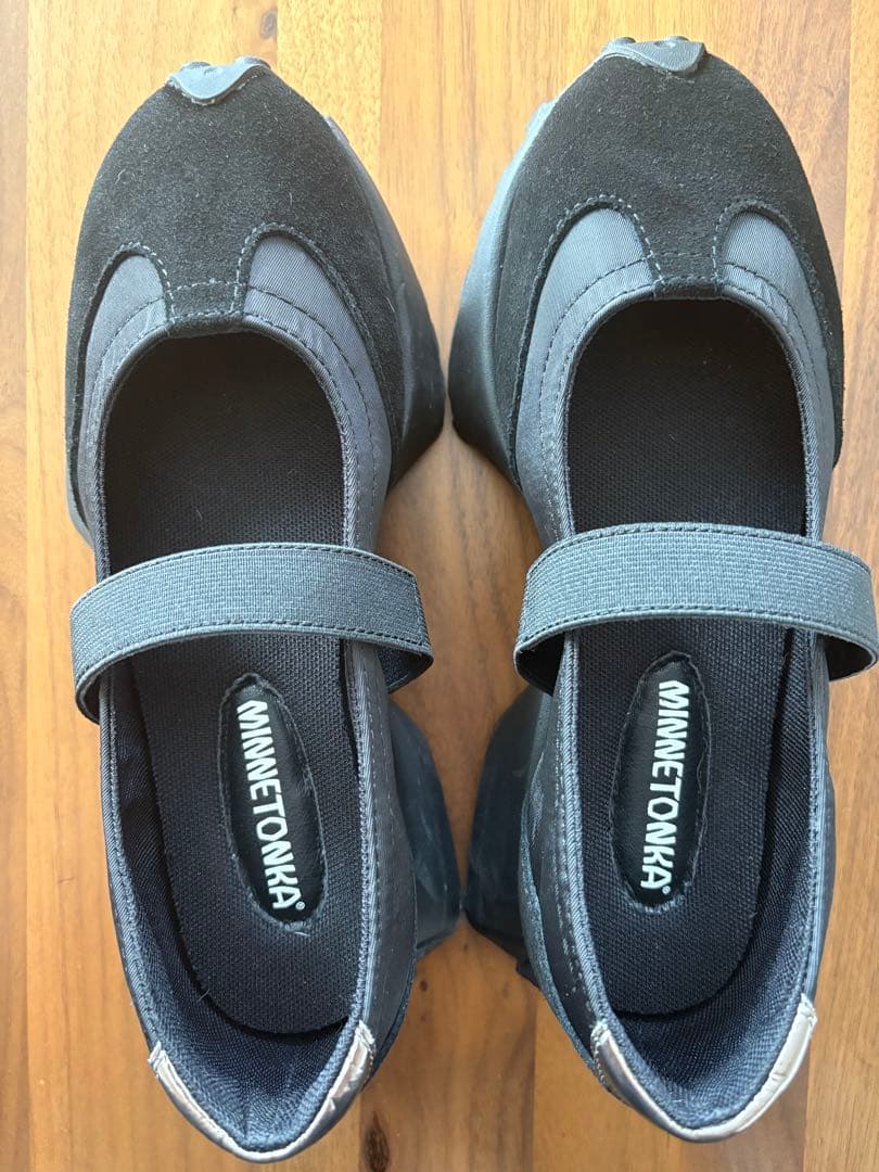 MINNETONKA スポーティー スニーカー